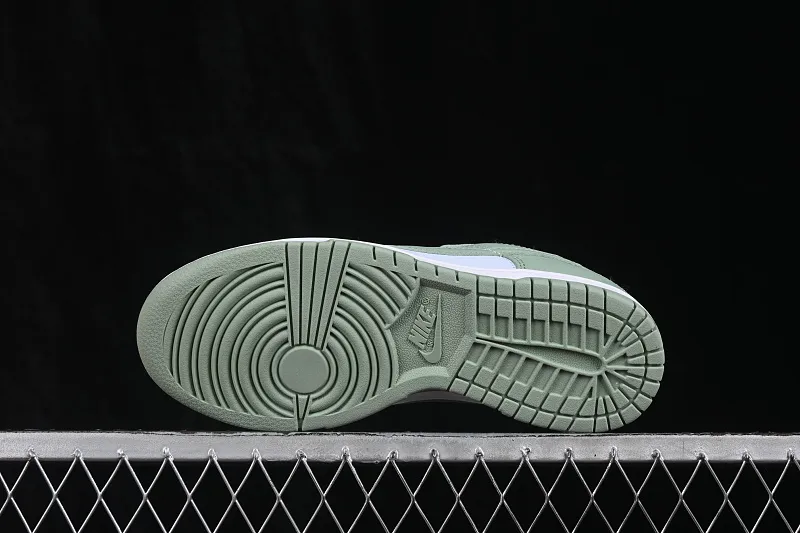 All categories Nk SB Dunk series Nk SB Dunk Low low-top sneakers Nike SB Dunk Low light green low-top casual sneakers IM6572-002